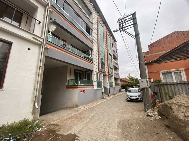 REMAX MİD DİNKÇİLER'DE ÇARŞIYA 5 DK MESAFEDE SATILIK 3+1 DAIRE