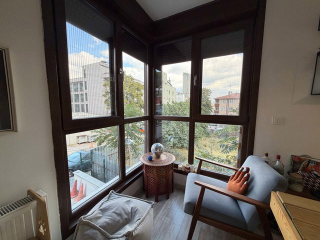 KADIKÖY ACIBADEM METROYANI YENİBİNA SATILIK 2+1 DAİRE K.MUTFAKLI
