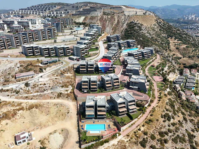 KUŞADASI VİSTA MARİN SİTESİNDE  DENİZ MANZARALI 3+1 ULTRA LÜKS DAİRE