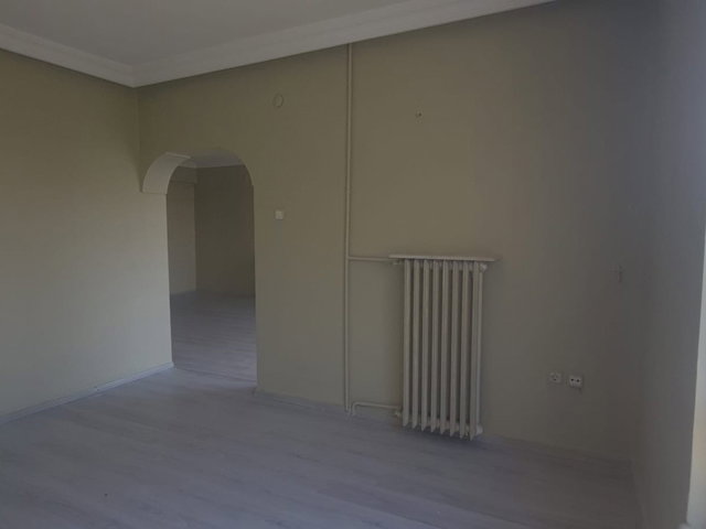 KENNEDY CADDESİ'NDE  3,5+1 - 93 M² NET - FERAH, KİRALIK DAİRE