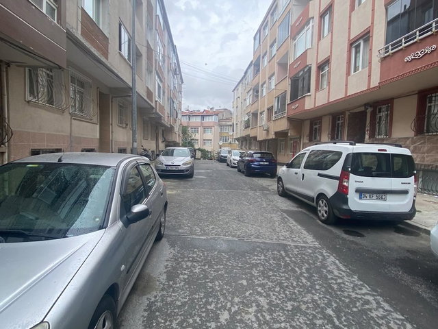 GAZIOSMANPAŞA BEŞYÜZEVLER 502 SOKAK SATILIK SIFIR  2 + 1 ARA KAT DAIRE
