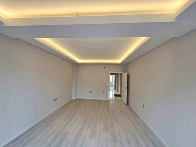 MERKEZİ KONUM LÜX İŞÇİLİK GENİŞ M2  UYGUN FİYAT 2+1 DAİRE