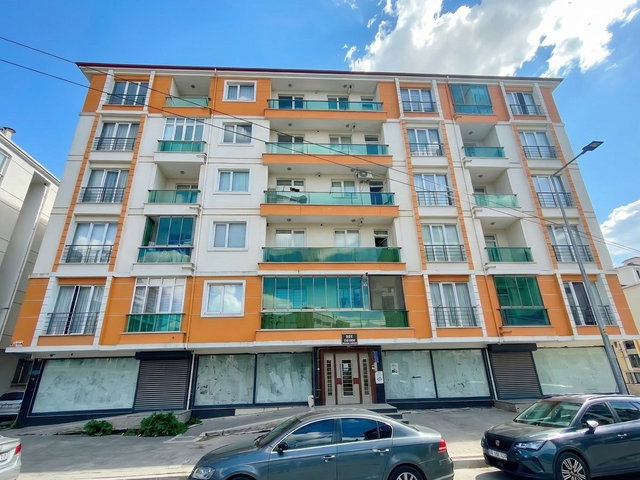 REMAX LANDDEN HATİP MAHDE FULL EŞYALI 3BALKONLU 2+1SATILIK DAİRE