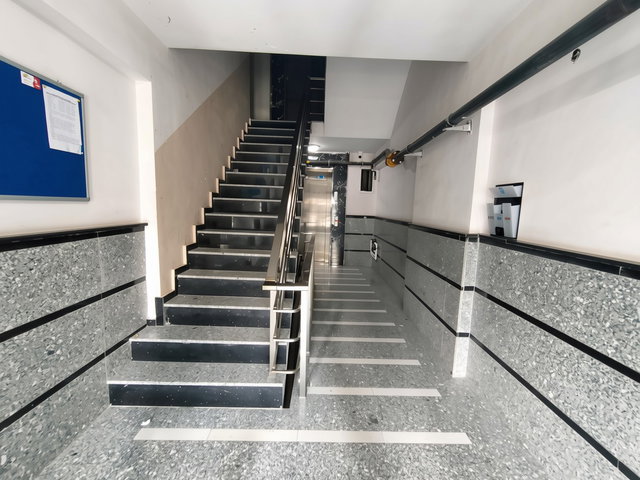 REMAX LANDDEN HATİP MAHDE FULL EŞYALI 3BALKONLU 2+1SATILIK DAİRE