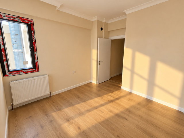 ZEYTİNBURNU SÜMER YENİ BİNA ARAKAT ASANSÖRLÜ  2+1 70 M2