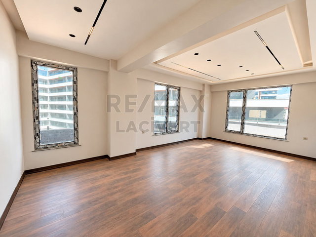 RE/MAX LACİVERT'TEN KOMBİNA PANORAMA GARDEN 'DA 4+1 TERASLI SATILIK DAIRE