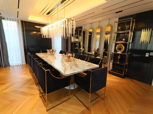 URLA KEKLİKTEPEDE 3.388 M² ARSA İÇERİSİNDE, ÖZEL TASARIM LÜKS VİLLA