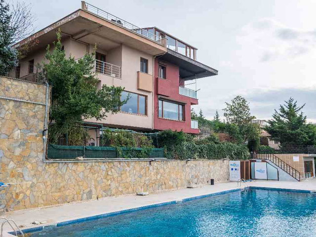 SARIYER MADEN MAHALLESİ BOĞAZKENT VİLLALARI'NDA FERAH YAŞAM İMKANI