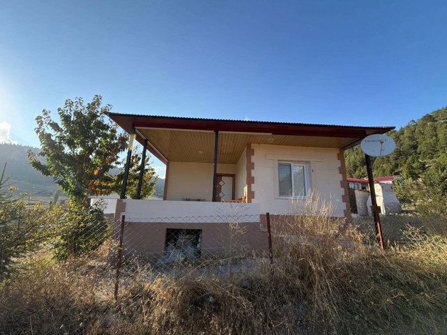 REMAX TOROS'TAN ERDEMLİ'DE SATILIK 2+1 MÜSTAKİL EV