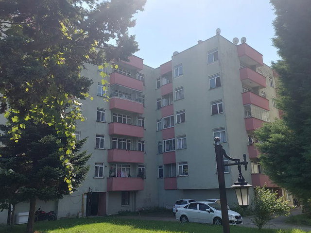 GAZİLER KÖY SİTESİ A-2 BLOK'TA DENİZ & ŞEHİR MANZARALI 2+1 SATILIK DAİRE