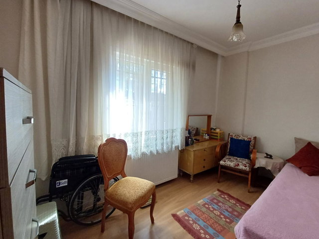 YAKACIK MERKEZ 7/24 GÜVENLİKLİ KIRLANGIÇ SİTESİ BALKONLU FULL MOBİLYALI 2+1 KİRALIK