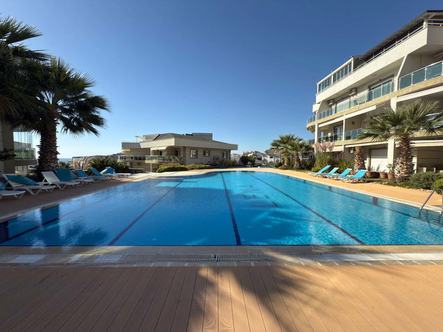 KUŞADASI LENA PARK RESİDENCE 1+1  DENİZ MANZARALI...