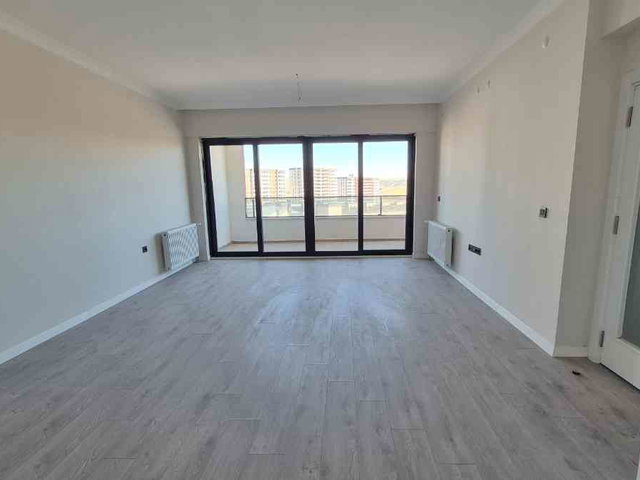 ESKIŞEHIRYOLU ÜZERINDE GÜVENLIKLI SITEDE KIRALIK SIFIR 2+1 DAIRE