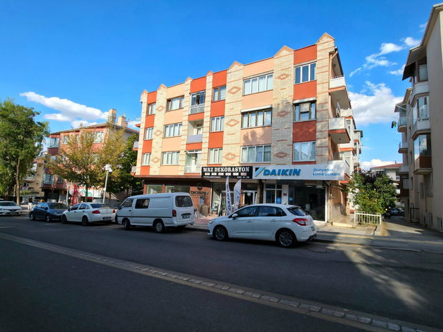 SOKULLU CAD. ÇETİN EMEÇ YAKINI BAKIMLI 3+1 120 M2 KİRALIK