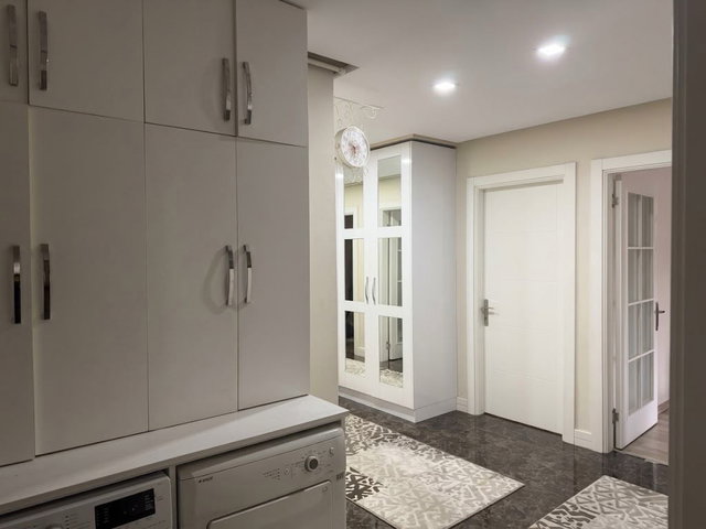 RE/MAX PRO BURCU'DAN KAĞITHANE TELSİZLER’DE 4+1 EBEVEYN BANYOLU SATILIK DAİRE