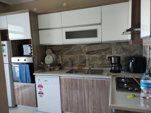 KARTEPE ARSLANBEY’DE 4+1 DUBLEKS KONFORU: 200 M² BRÜT, EŞYALI, BALKONLU, DOĞU-GÜNEY CEPHE