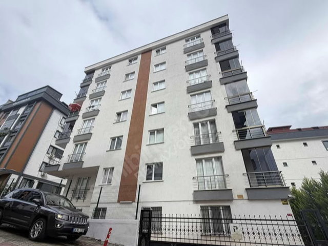 REMAX ÖNCÜ ÇEKMEKÖY EKŞIOĞLU MH BUTIK BINA 2+1 SATILIK DAIRE