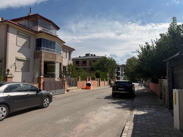 REMAX DEM'DEN BAHÇELİEVLER MAH. KİRALIK 3+1 DAİRE