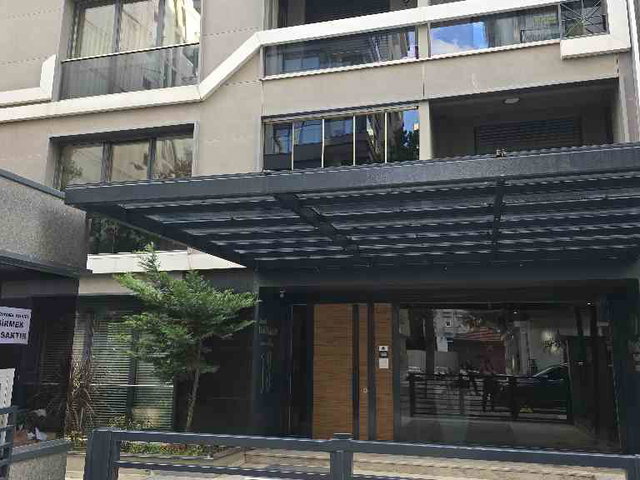 GÖZTEPE  BAĞDAT CADDESİ'NE ÇOK YAKIN , 11. KATTA, REZİDANS KONFORUNDA, AKILCI PLANLANMIŞ 2+1