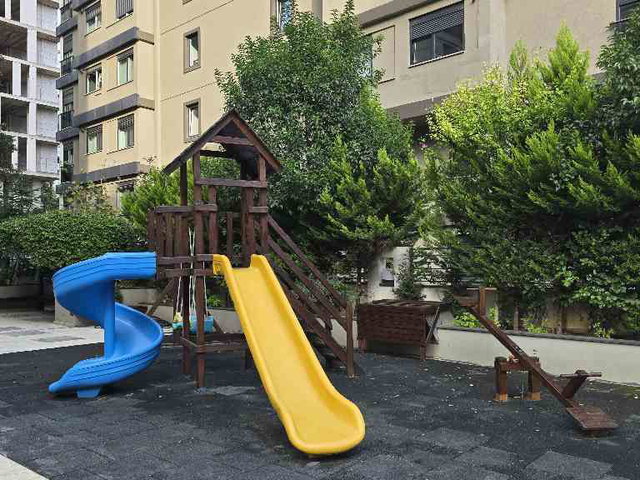 GÖZTEPE  BAĞDAT CADDESİ'NE ÇOK YAKIN , 11. KATTA, REZİDANS KONFORUNDA, AKILCI PLANLANMIŞ 2+1
