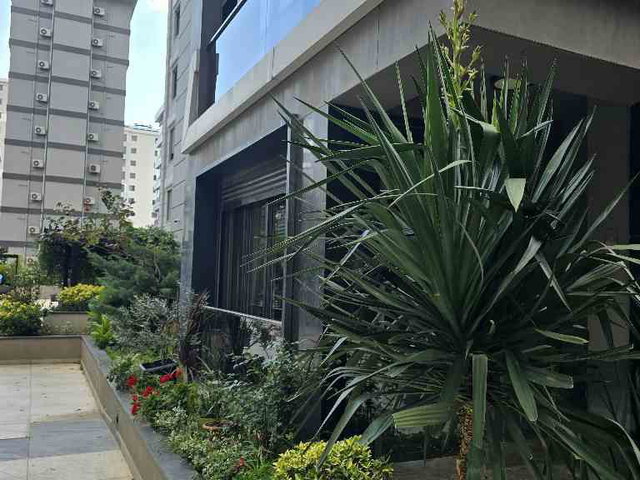 GÖZTEPE  BAĞDAT CADDESİ'NE ÇOK YAKIN , 11. KATTA, REZİDANS KONFORUNDA, AKILCI PLANLANMIŞ 2+1