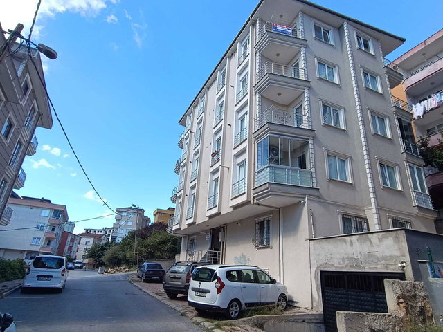 REMAX ASHİLL ÇEKMEKÖY AYDINLAR MAHALLESİ 2+1 KİRALIK