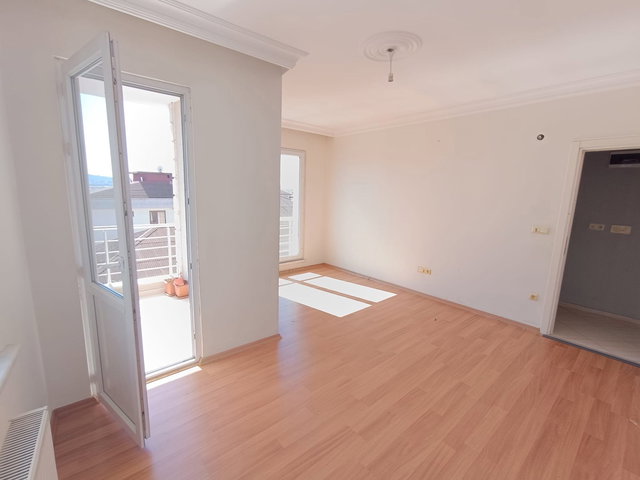 REMAX ASHİLL ÇEKMEKÖY AYDINLAR MAHALLESİ 2+1 KİRALIK