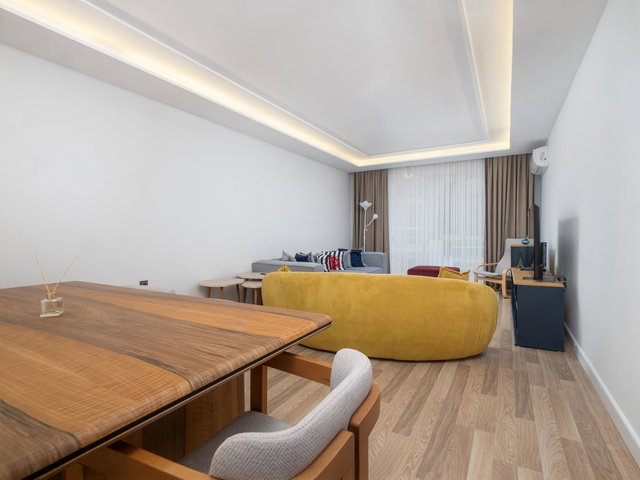 REMAX ADVANTAGETAN SHU 09 DA HAVUZ MANZARALI KÖŞE TIP 3+1 SATILIK DAIRE