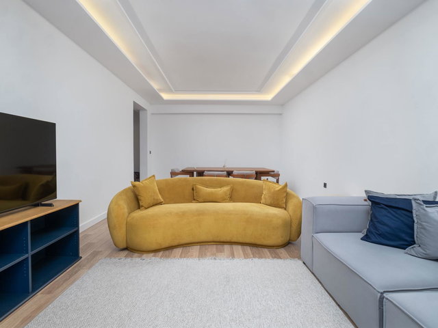 REMAX ADVANTAGETAN SHU 09 DA HAVUZ MANZARALI KÖŞE TIP 3+1 SATILIK DAIRE