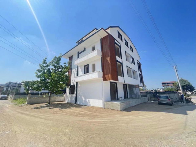 BAŞİSKELE SATILIK GENİŞ 1+1 KAPALI MUTFAK YÜKSEK GİRİŞ