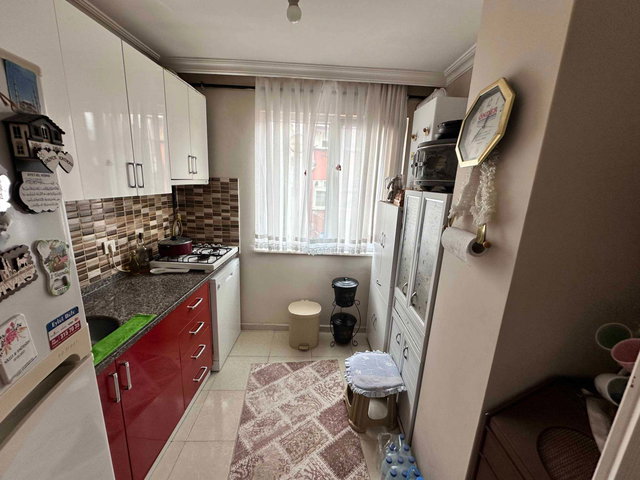 YENİSAHRADA METROYA YÜRÜME MESAFESİNDE SATILIK 2+1 DAİRE