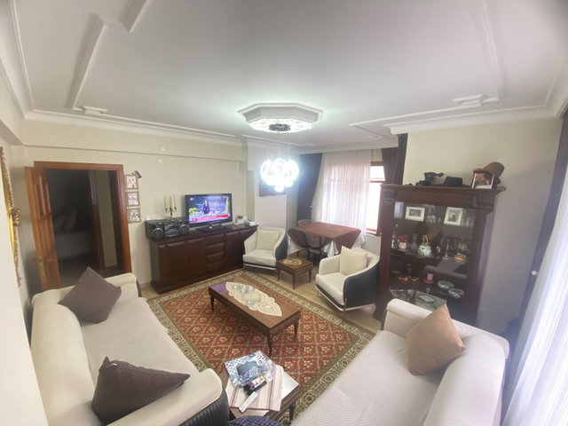 ZÜMRÜTEVLERİN MERKEZİNDE 3+1 145 M² FULL YAPILI ASANSÖRLÜ