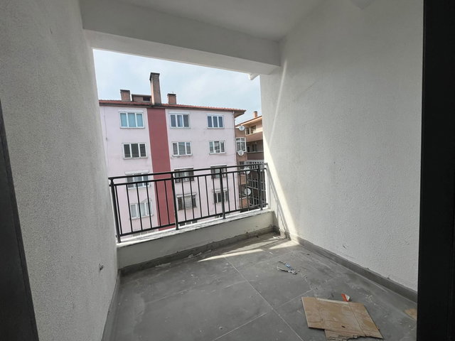 REMAX MID OFISINDEN  AK AKARDAN 2+1 SATILIK DAIRE