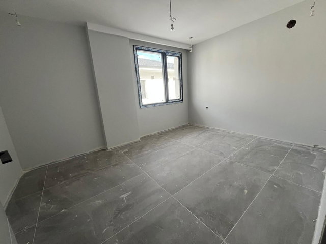 REMAX MID OFISINDEN  AK AKARDAN 2+1 SATILIK DAIRE