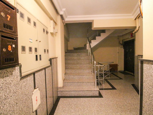 ÇEKMEKÖY’ÜN KALBINDE, METRO’ NUN YANI BAŞINDA  190 M² GENIŞ VE FERAH 2+2 DUBLEKS DAIRE
