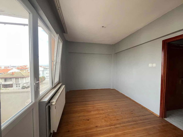REMAX MID OFISINDEN 2+1 ATATÜRK MAH. KIRALIK DAIRE