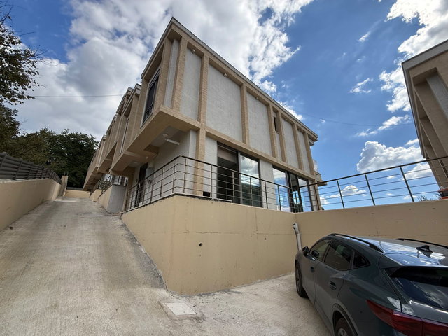 REMAX DIA'DAN KONURALP'TE ÖZEL YAPIM MANZARALI SATILIK VİLLA
