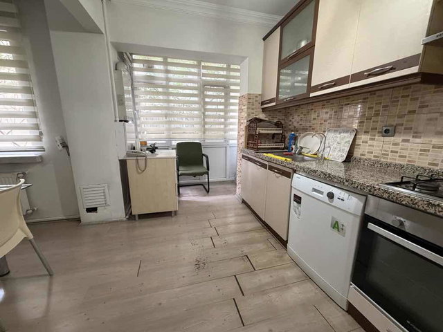 ÇANKAYA’DA EŞYALI 2.5+1 KİRALIK OFİS KULLANIMINA UYGUN DAİRE | BALKONLU, DOĞALGAZ KOMBİLİ, BOŞ