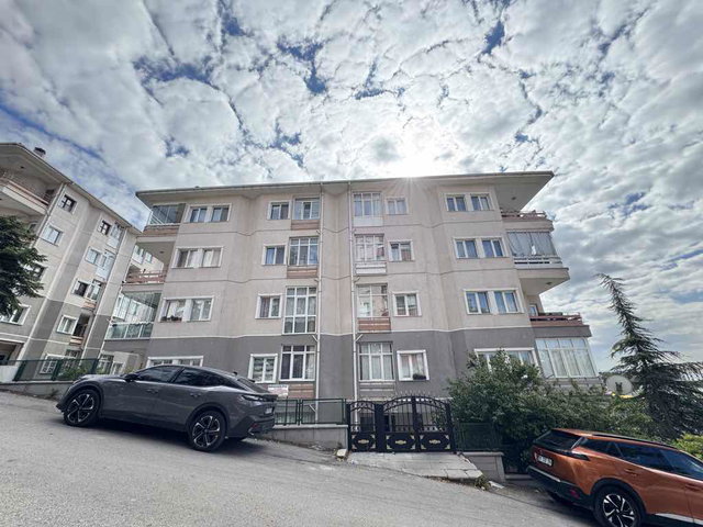 BATIKENT KENTKOOP HUKUKÇULAR SİTESİ’NDE METROYA KOMŞU, ARA KAT 3+1 SATILIK DAİRE