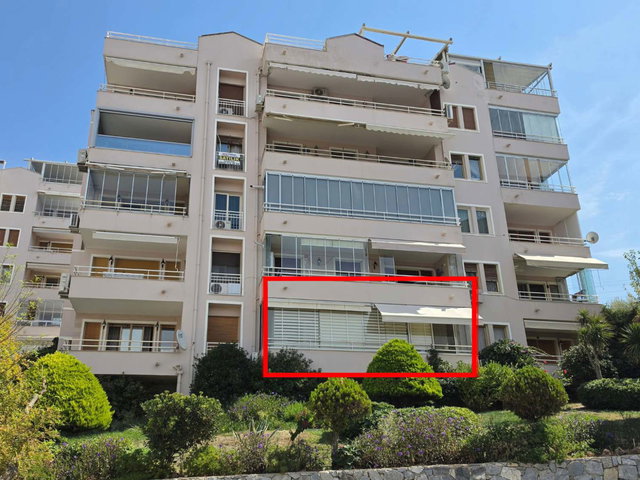 KUŞADASI AKYAR KONAKLARI-YÜKSEK GİRİŞ-GENİŞ-KAPALI BALKONLU DAIRE