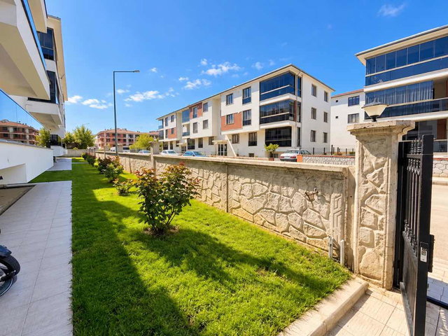 REMAX DEM'DEN DEMİRKENTTE 140 M2 GENİŞ 3+1 SATILIK DAİRE