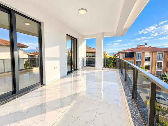 REMAX DEM'DEN DEMİRKENTTE 140 M2 GENİŞ 3+1 SATILIK DAİRE