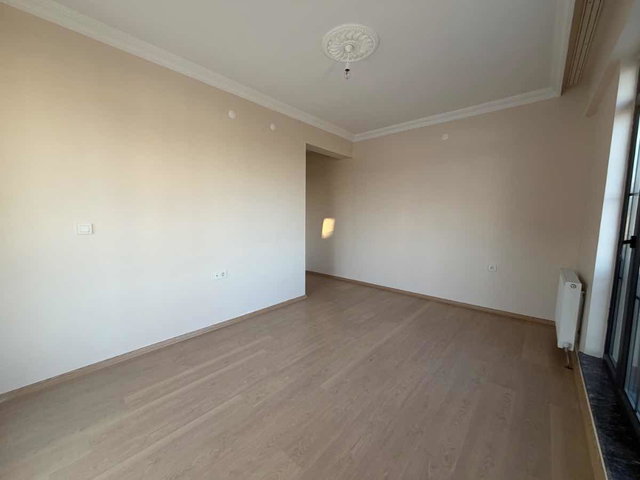 REMAX DEM'DEN DEMİRKENTTE 140 M2 GENİŞ 3+1 SATILIK DAİRE