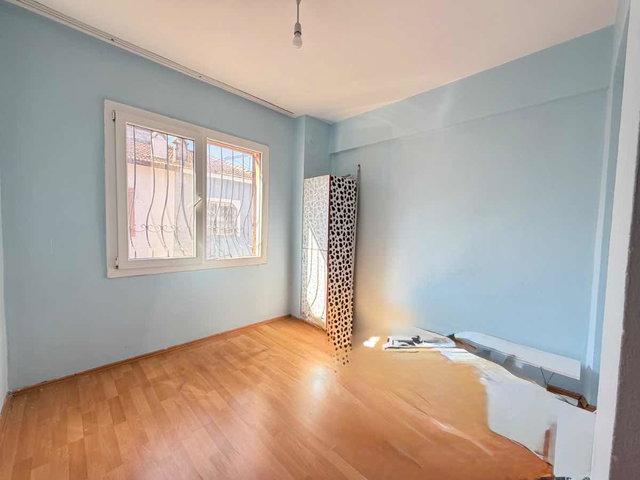 URLA GÜLBAHÇEDE DENIZE 350 METRE MESAFEDE EŞYALI 3+1 VILLA