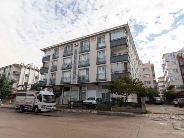 ERYAMAN’DA 2+1 BALKONLU, DOĞALGAZ KOMBİLİ, KREDİYE UYGUN 1. KAT DAİRE