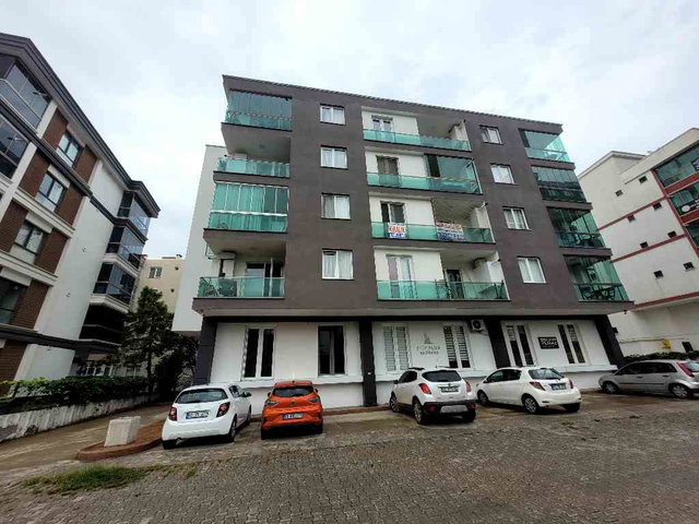REMAX SEVCAN GÜRLEVİKTEN ATAKUM YENİMAHALLE TRAMVAY ALTINDA KİRALIK DAİRE