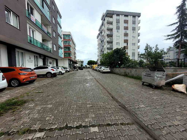 REMAX SEVCAN GÜRLEVİKTEN ATAKUM YENİMAHALLE TRAMVAY ALTINDA KİRALIK DAİRE