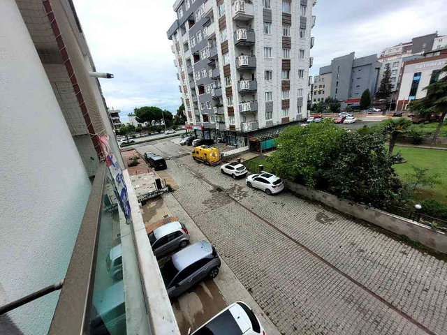 REMAX SEVCAN GÜRLEVİKTEN ATAKUM YENİMAHALLE TRAMVAY ALTINDA KİRALIK DAİRE