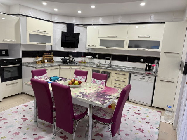 RE/MAX DEĞİŞİM'DEN CUMHURİYET MAHALLESİ'NDE 4+1 LÜKS 190 M² SATLIK DAİRE