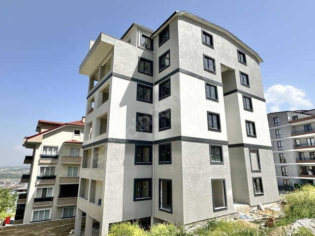 GÜNDOĞDU'DA ASANSÖRLÜ 3+1 SATILIK DAİRE
